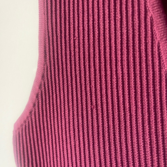 Babaton Deep V Neck Sculpt Knit Dress Burgundy Size XS - Picture 2 of 5